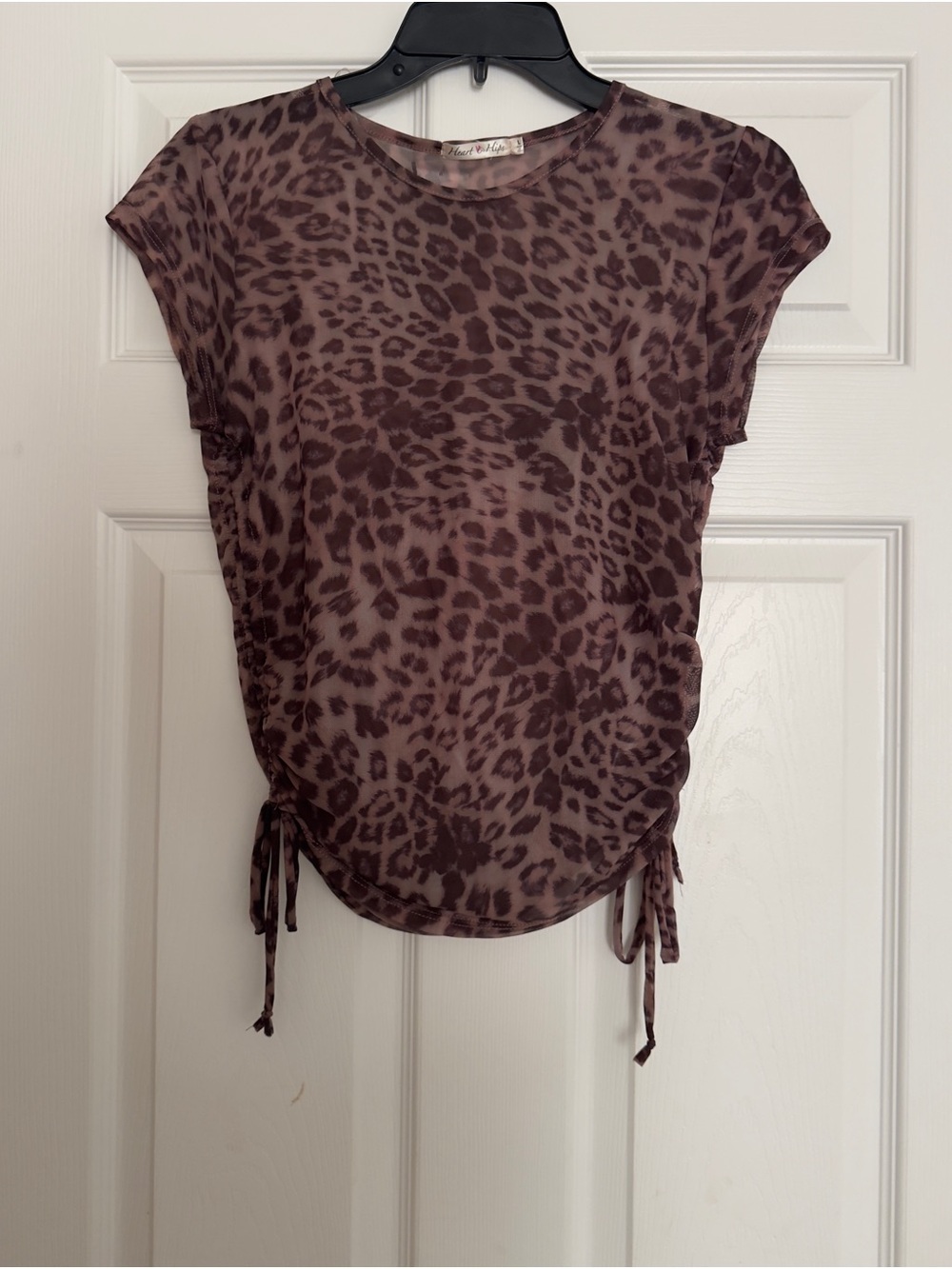 NWT Heart & Hips Leopard Print Short Sleeve Tie-Hem Top - Brown Size L